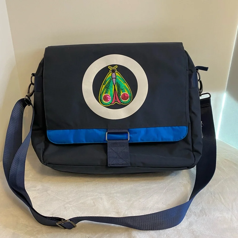 Education First Laptop Back Navy